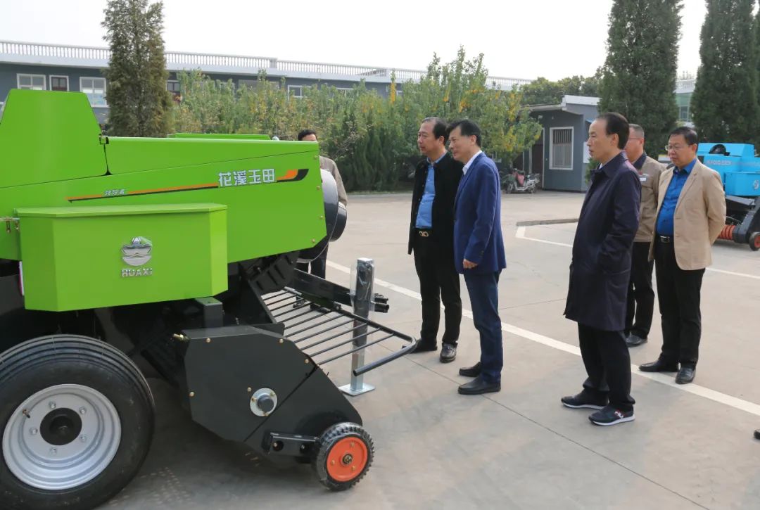 省農(nóng)業(yè)機(jī)械技術(shù)中心主任、黨委書(shū)記凌中南一行蒞臨花溪科技調(diào)研