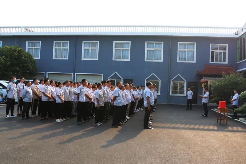 花溪科技舉行“送溫暖、獻(xiàn)愛心”捐助活動